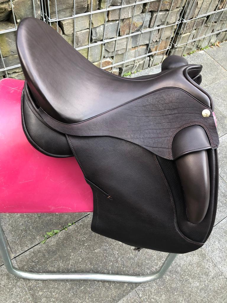 Sommer Novalis 17,5" mocca Dressursattel [NEU]