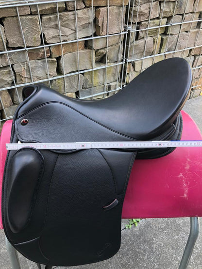 Sommer Remos Eterna 18" Schwarz Dressursattel [NEU] - Pferdesattel Shop