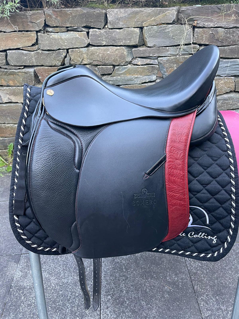 Sommer Somero 17,5" schwarz Dressursattel