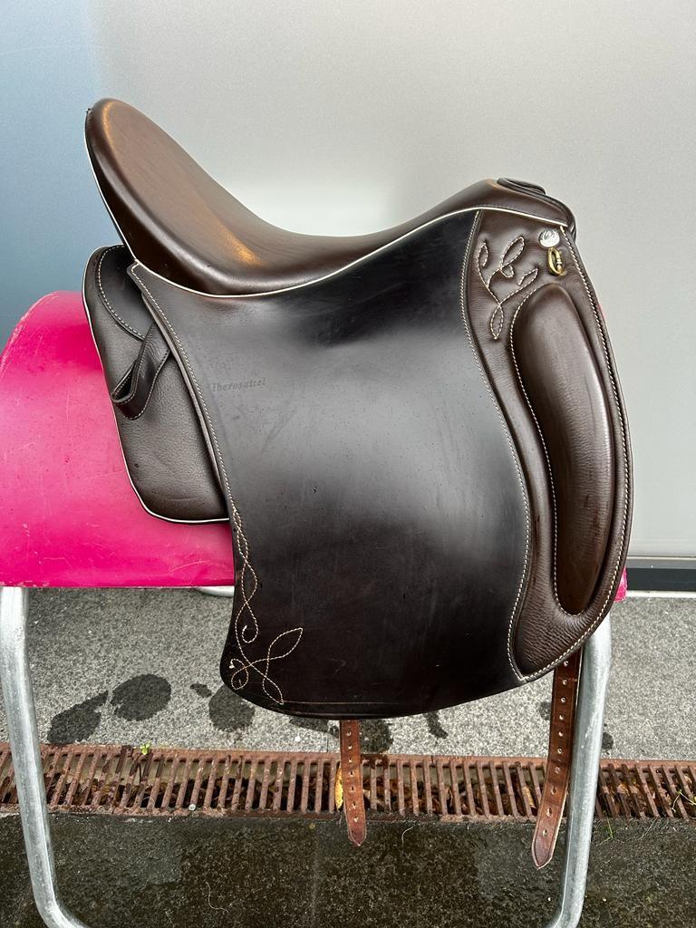Iberosattel Amazona Dressage 3000 Mocca 17,5“ Dressursattel
