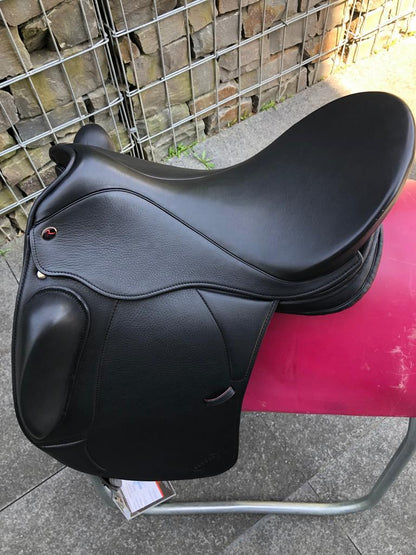 Sommer Remos Eterna 18" Schwarz Dressursattel [NEU] - Pferdesattel Shop