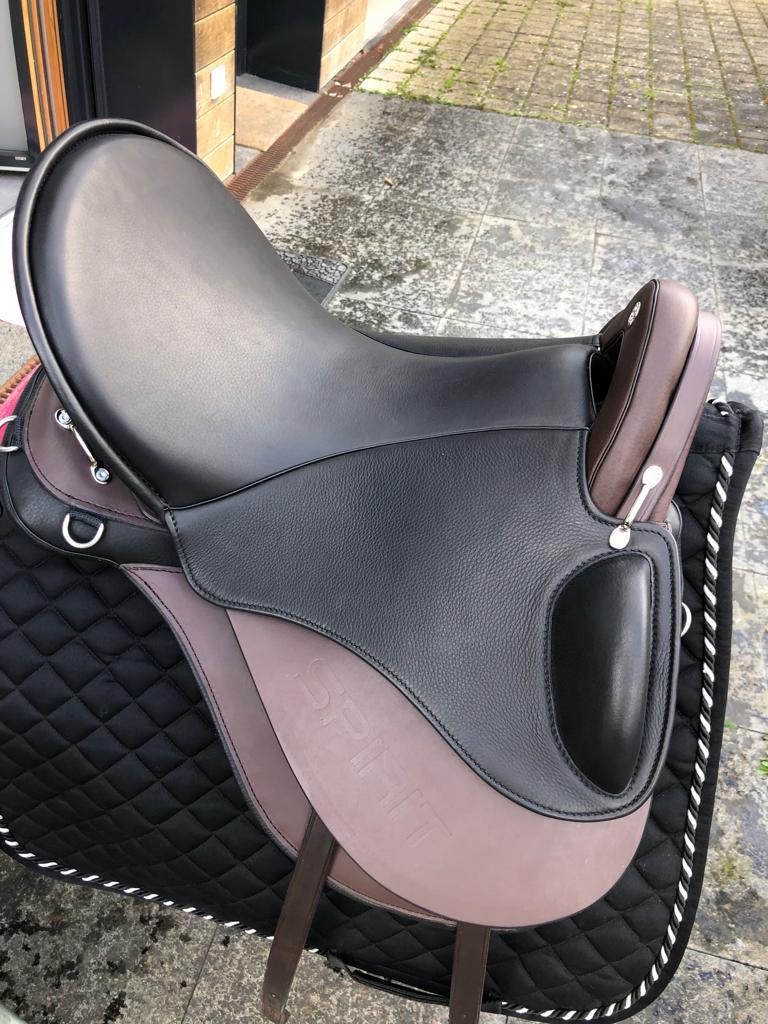 Sommer Spirit Distanz Schwarz-Moro 17,5“ Wanderreitsattel [NEU]