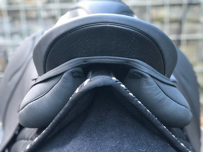 Sommer Opus Dressur 17,5" Schwarz Kroko Dressursattel [NEU] - Pferdesattel Shop