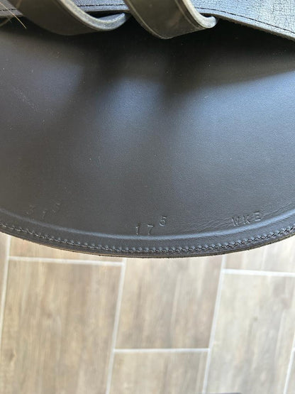 Sommer Novalis Galaxy 096 17,5" Schwarz Dressursattel [NEU] - Pferdesattel Shop