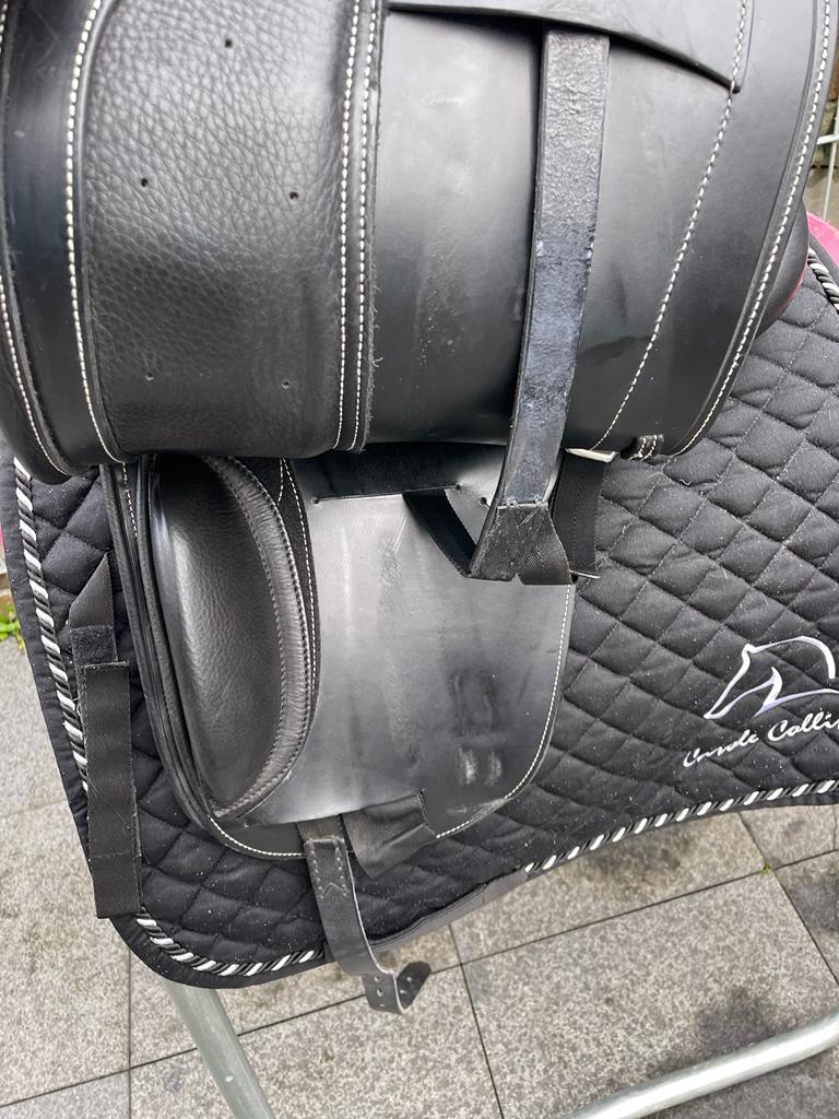 Schleese Pirat 17,5" Schwarz Dressursattel - Pferdesattel Shop