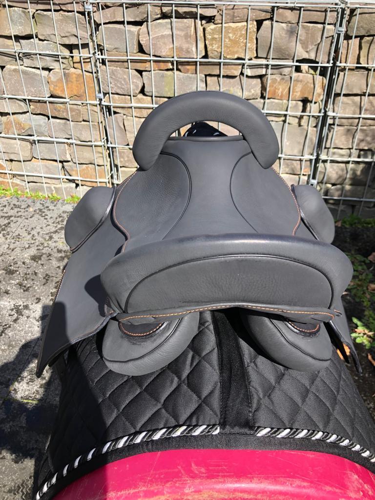 Sommer Endurance Schwarz 17,5“ Wanderreitsattel [NEU]