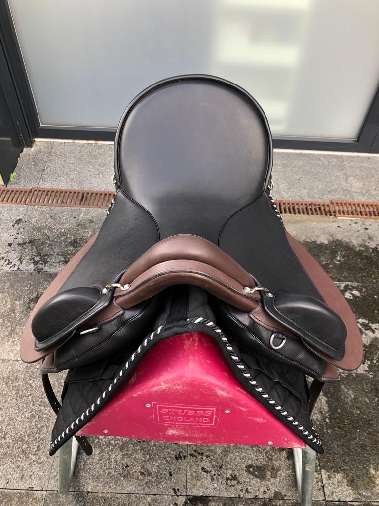 Sommer Spirit Distanz Schwarz-Moro 17,5“ Wanderreitsattel [NEU] - Pferdesattel Shop