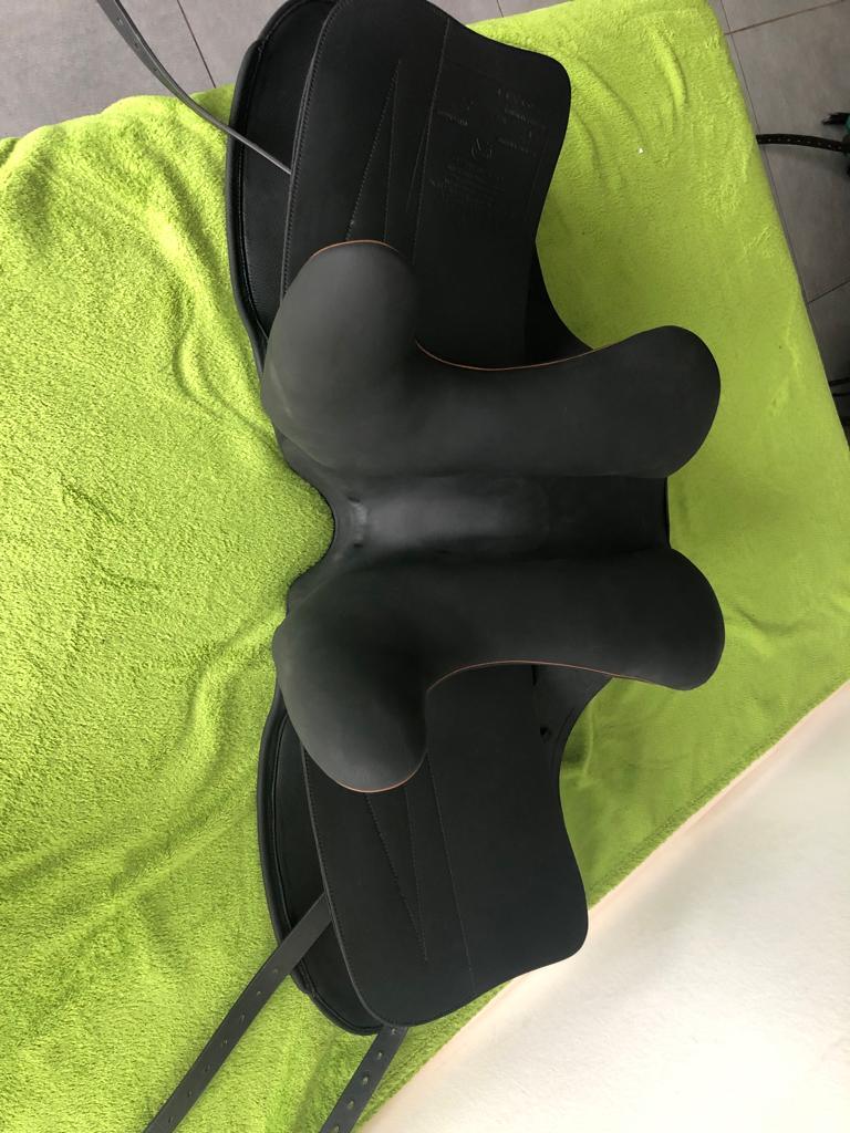 Sommer Diplomat DS Keder 17,5" Schwarz Dressursattel [NEU] - Pferdesattel Shop