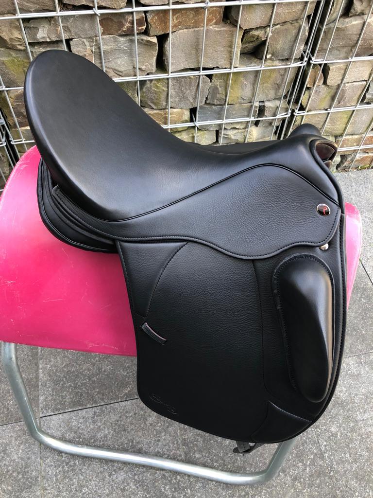 Sommer Remos Eterna 18" Schwarz Dressursattel [NEU] - Pferdesattel Shop