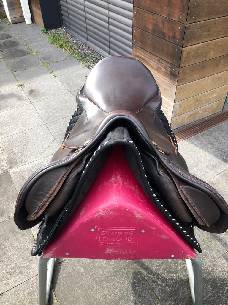 Sommer Opus SS 18" Braun Springsattel - Pferdesattel Shop