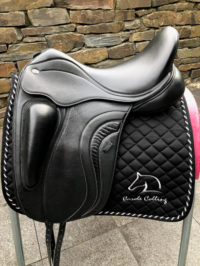 Fairfax Elias Monoflap 18" Schwarz Dressursattel
