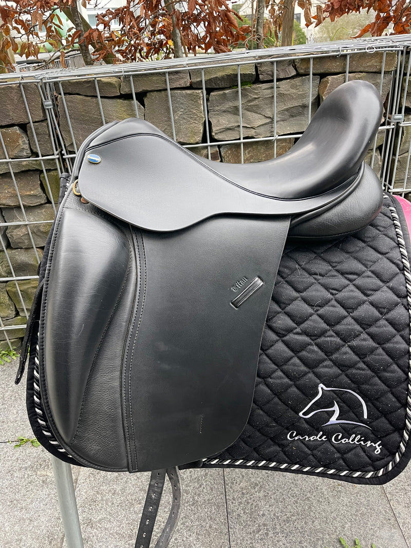 Euroriding Titan 17,5" schwarz Dressursattel