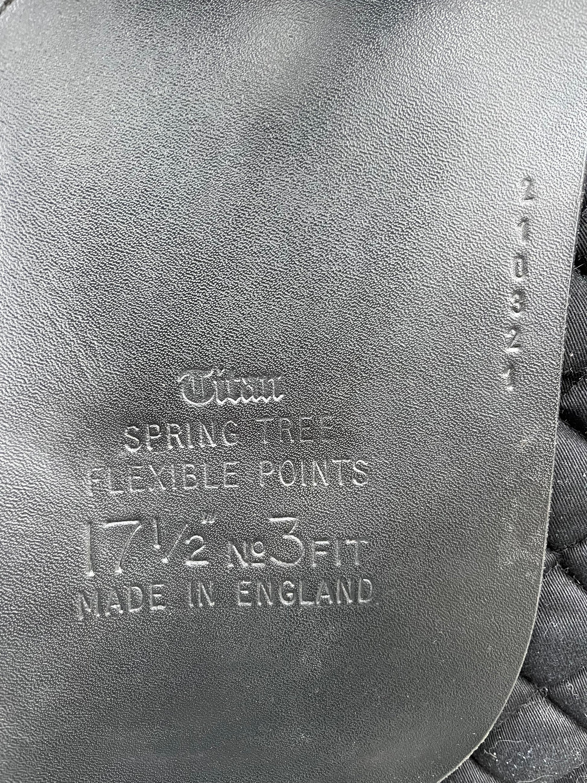 Euroriding Titan 17,5" Schwarzer Dressursattel - Pferdesattel Shop