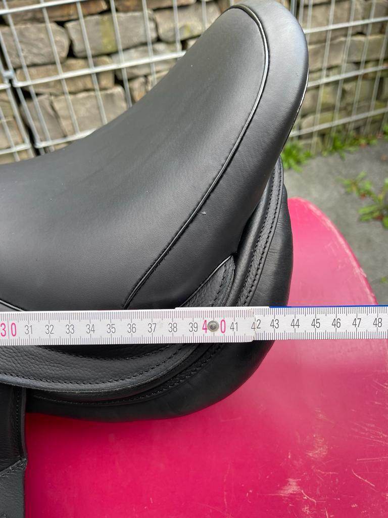 Jorge Canaves Celebration 17,5" Schwarz Springsattel [NEU] - Pferdesattel Shop