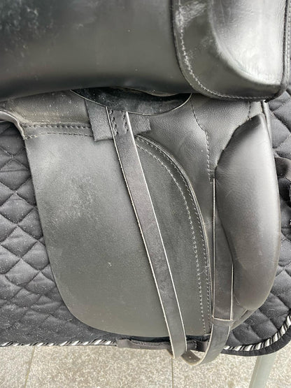 Passier Corona ll, Dressursattel, schwarz, 17" - Pferdesattel Shop