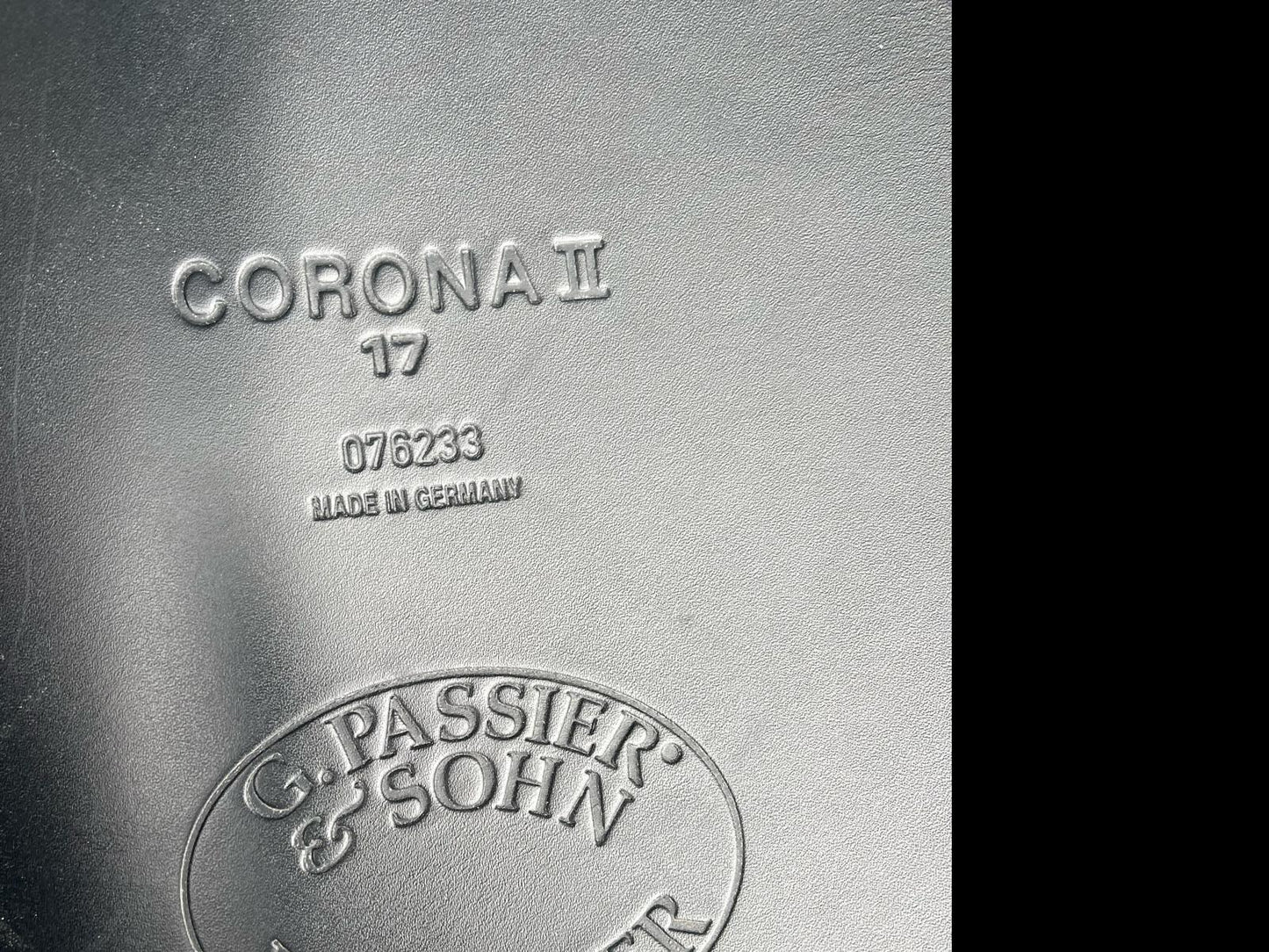 Passier Corona ll, Dressursattel, schwarz, 17" - Pferdesattel Shop