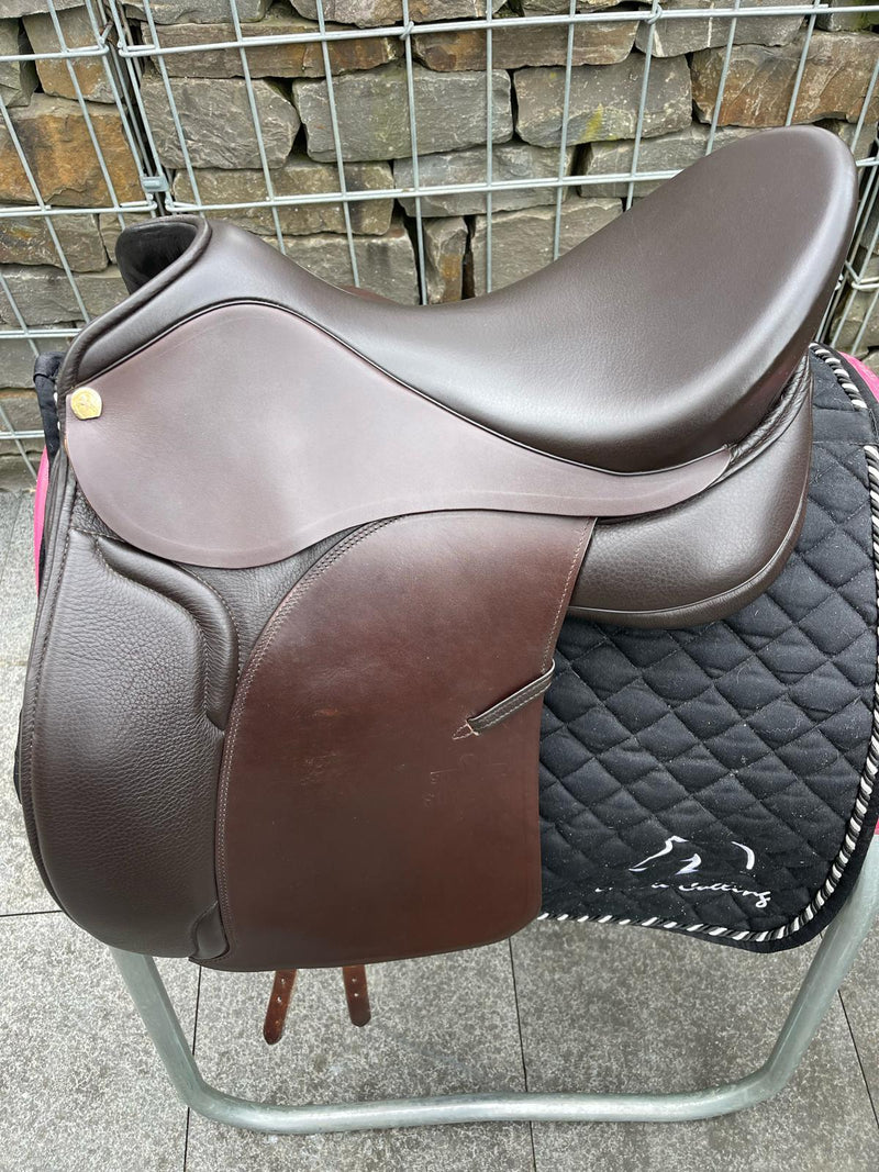 Sommer Somero 17,5“ mocca Dressursattel