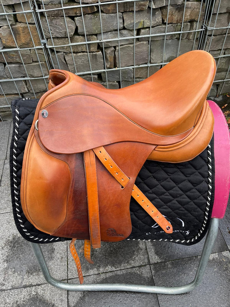 Philimar Dressur Basismodell 17,5" Cognac Dressursattel