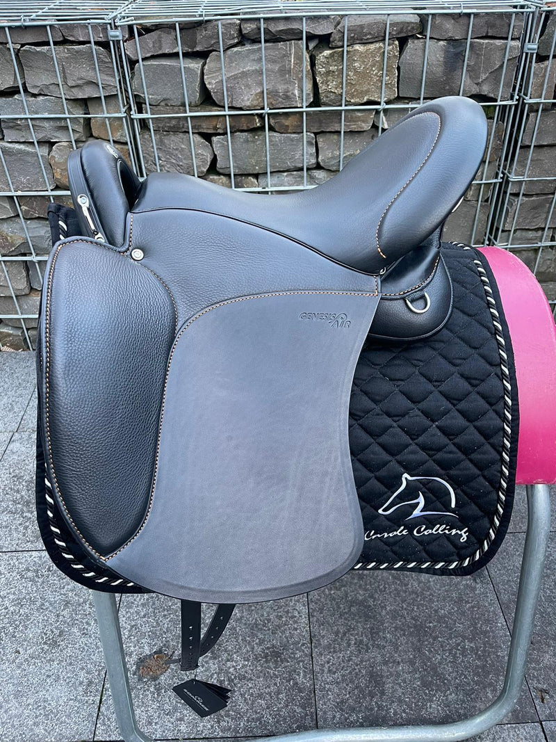 Sommer Genesis Air 17,5" Schwarz Wanderreitsattel [NEU]