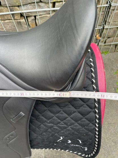 JC One Dressursattel 17,5, Keilkissen [NEU] - Pferdesattel Shop