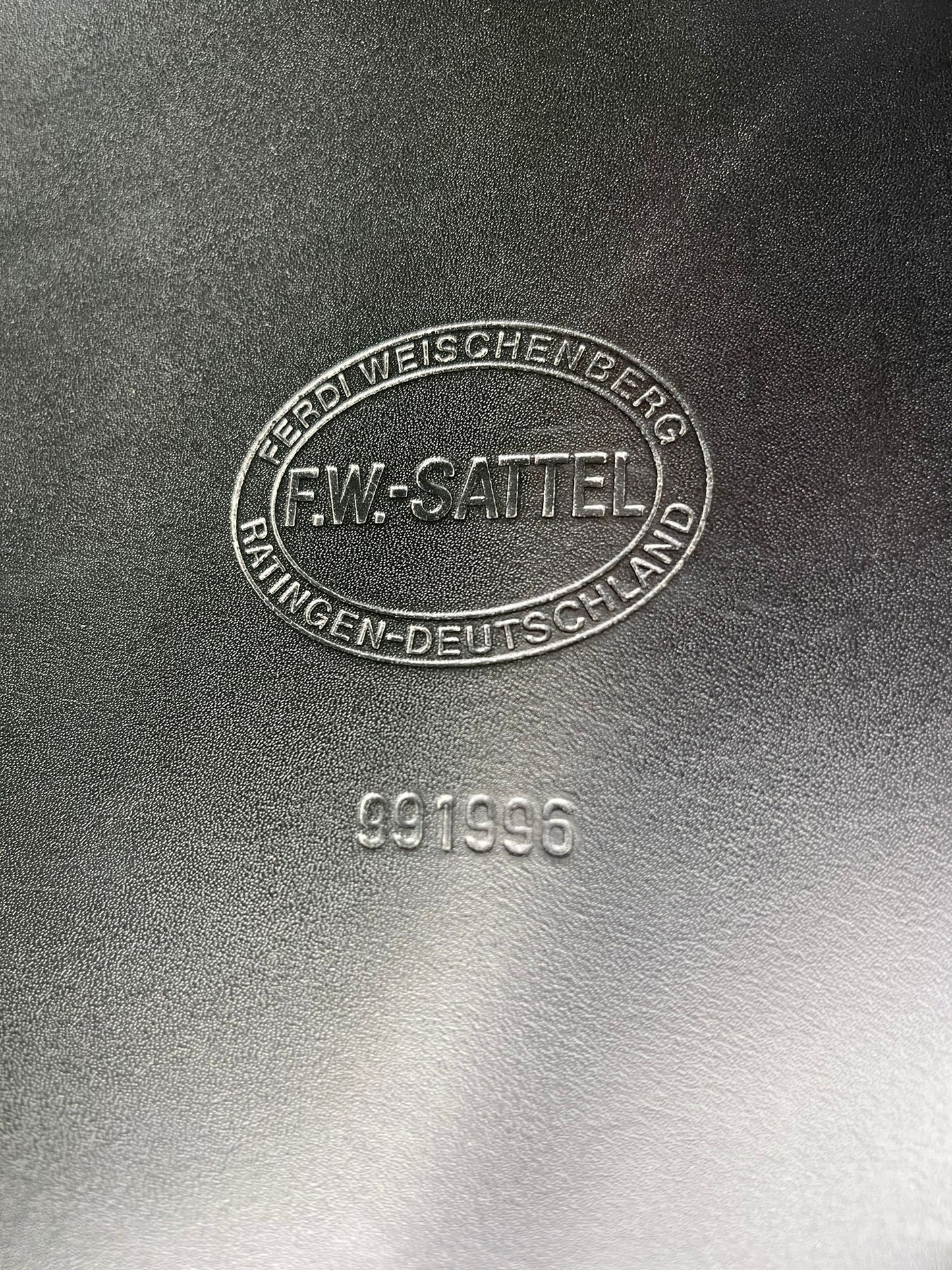 Ferdi Weischenberg 18,5" schwarz Dressursattel, Pferdesattel Shop