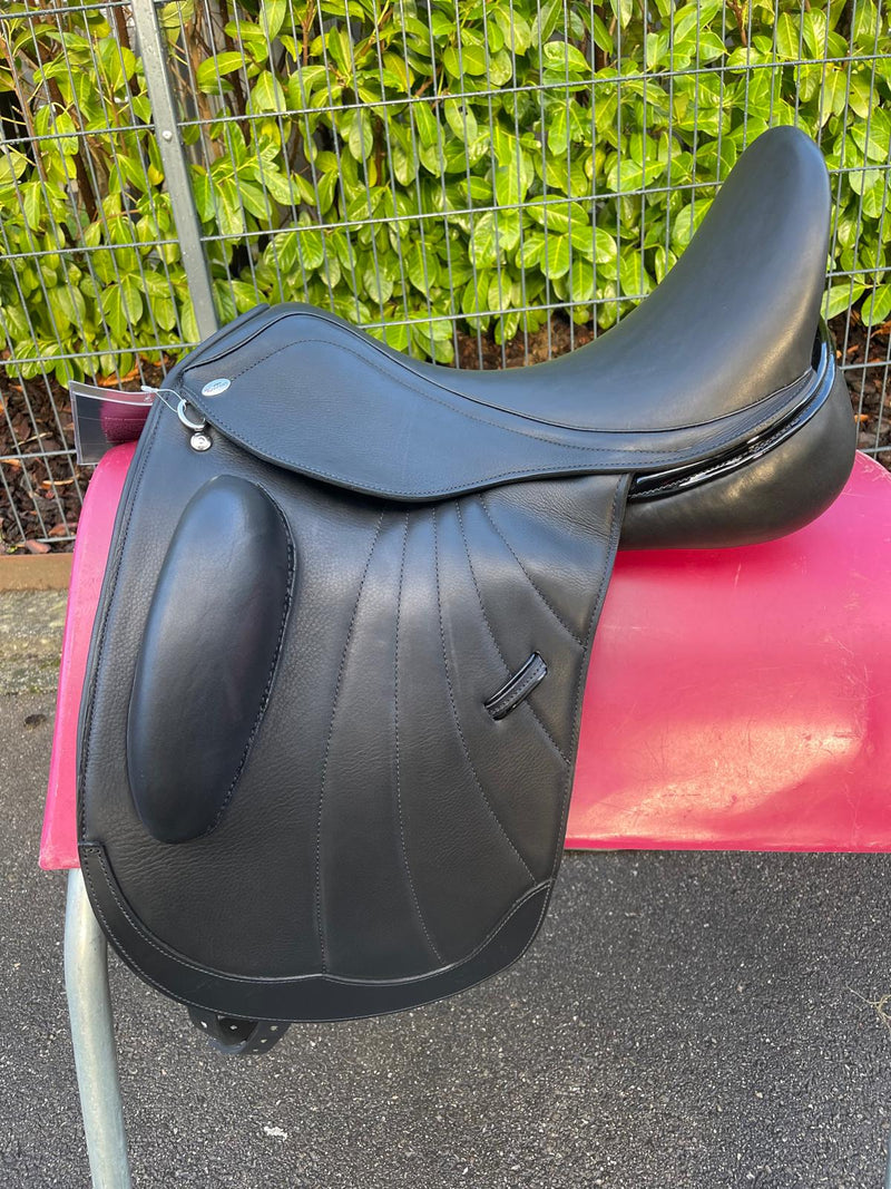 Kentaur Rhodé 17,5" schwarz Lack Dressursattel  [NEU]