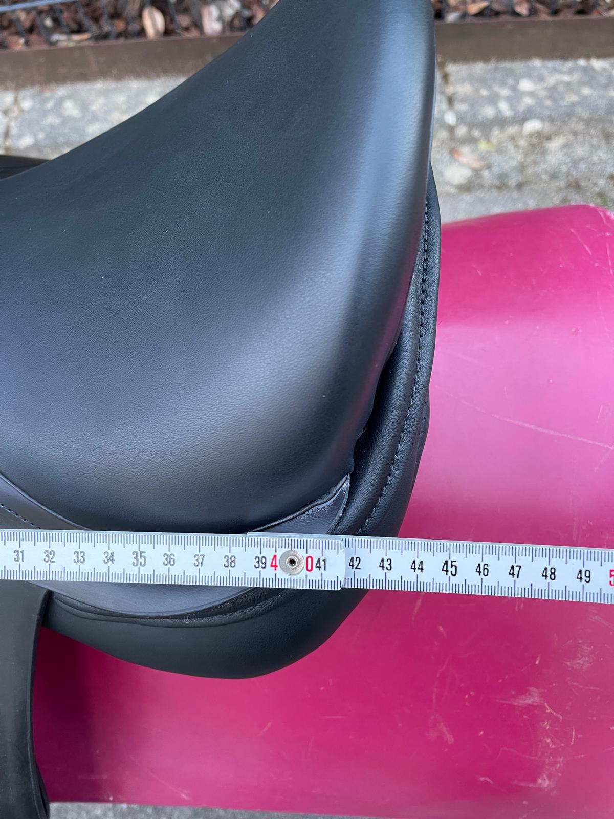 Kentaur Ithaka Junior 16,5" schwarz Dressursattel  [NEU], Pferdesattel Shop