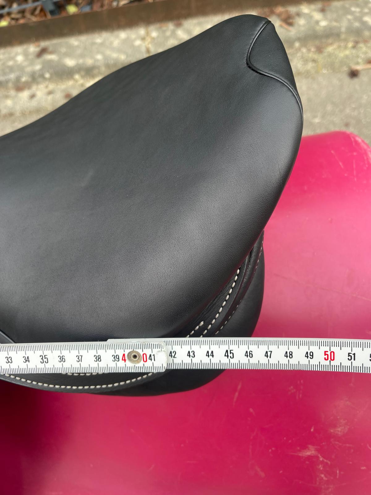 Prestige Versailles D 18" KW 33 schwarz  [NEU] Pferdesattel Shop