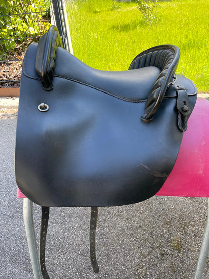 Deuber & Partner Ecuyer schwarz S2, Pferdesattel Shop