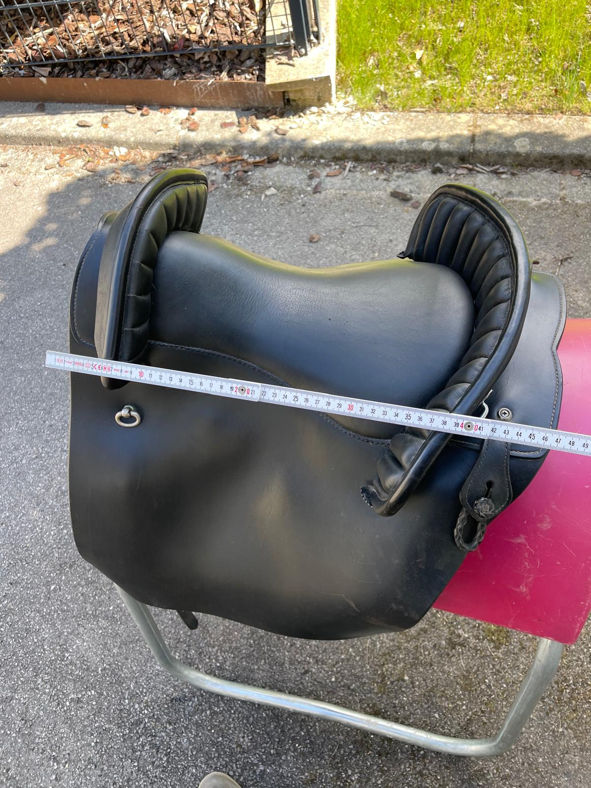 Deuber & Partner Ecuyer schwarz S2, Pferdesattel Shop