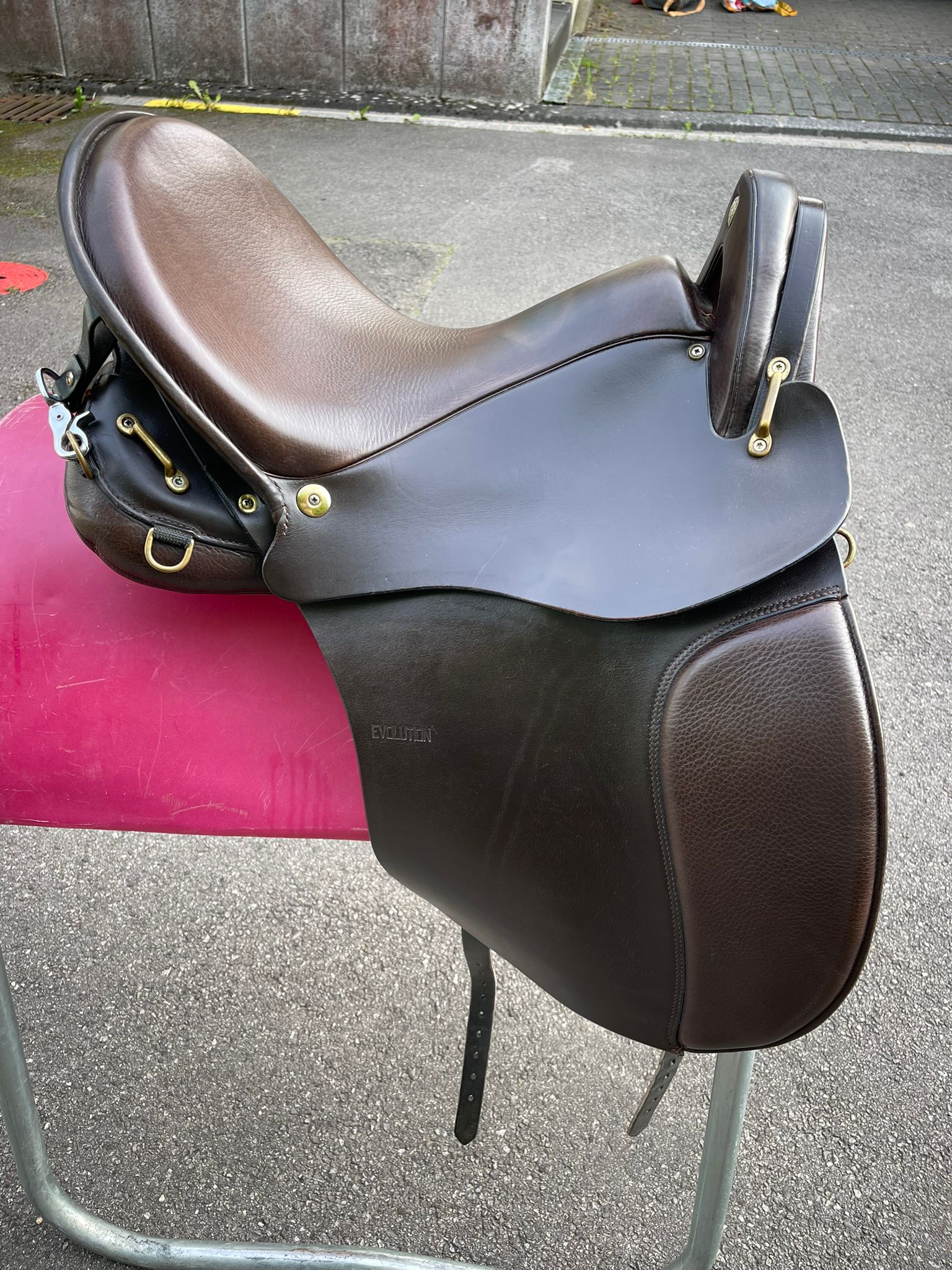 Sommer Evolution 17" braun Wanderreitsattel, Pferdesattel Shop