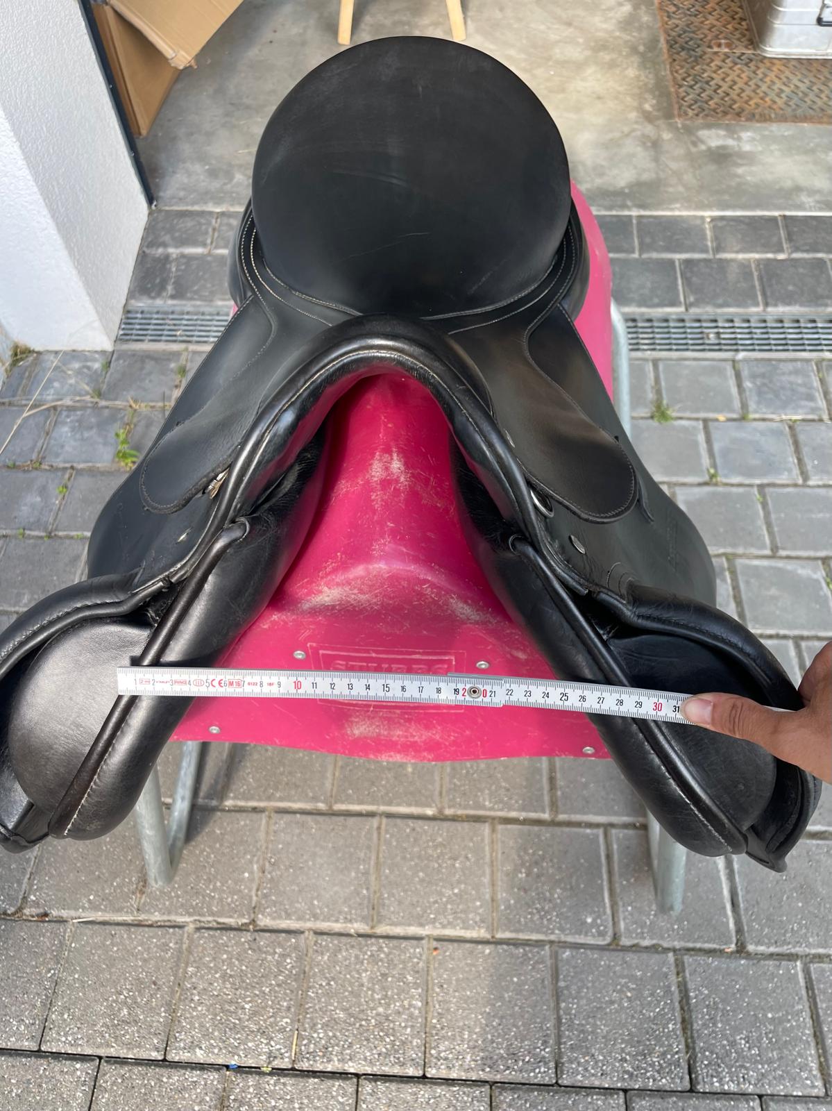 Passier Avior 17,5" schwarz Springsattel, Pferdesattel Shop