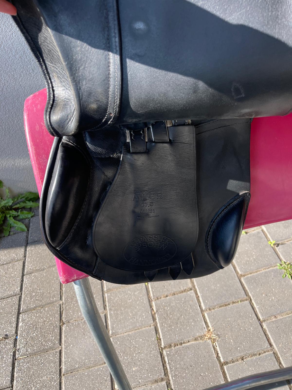 Passier Avior 17,5" schwarz Springsattel, Pferdesattel Shop