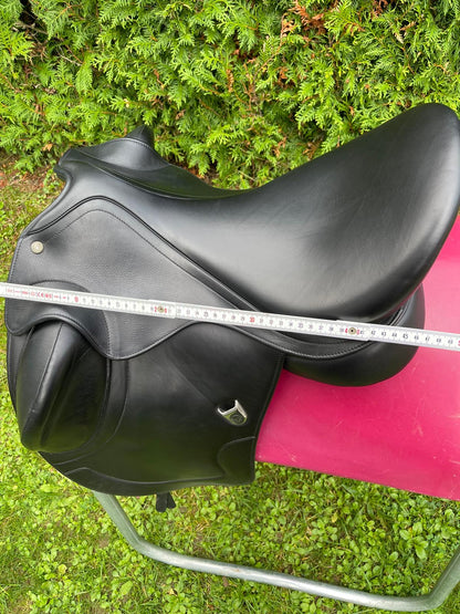 Bates Artiste Grösse 1  schwarz Dressursattel, Pferdesattel Shop