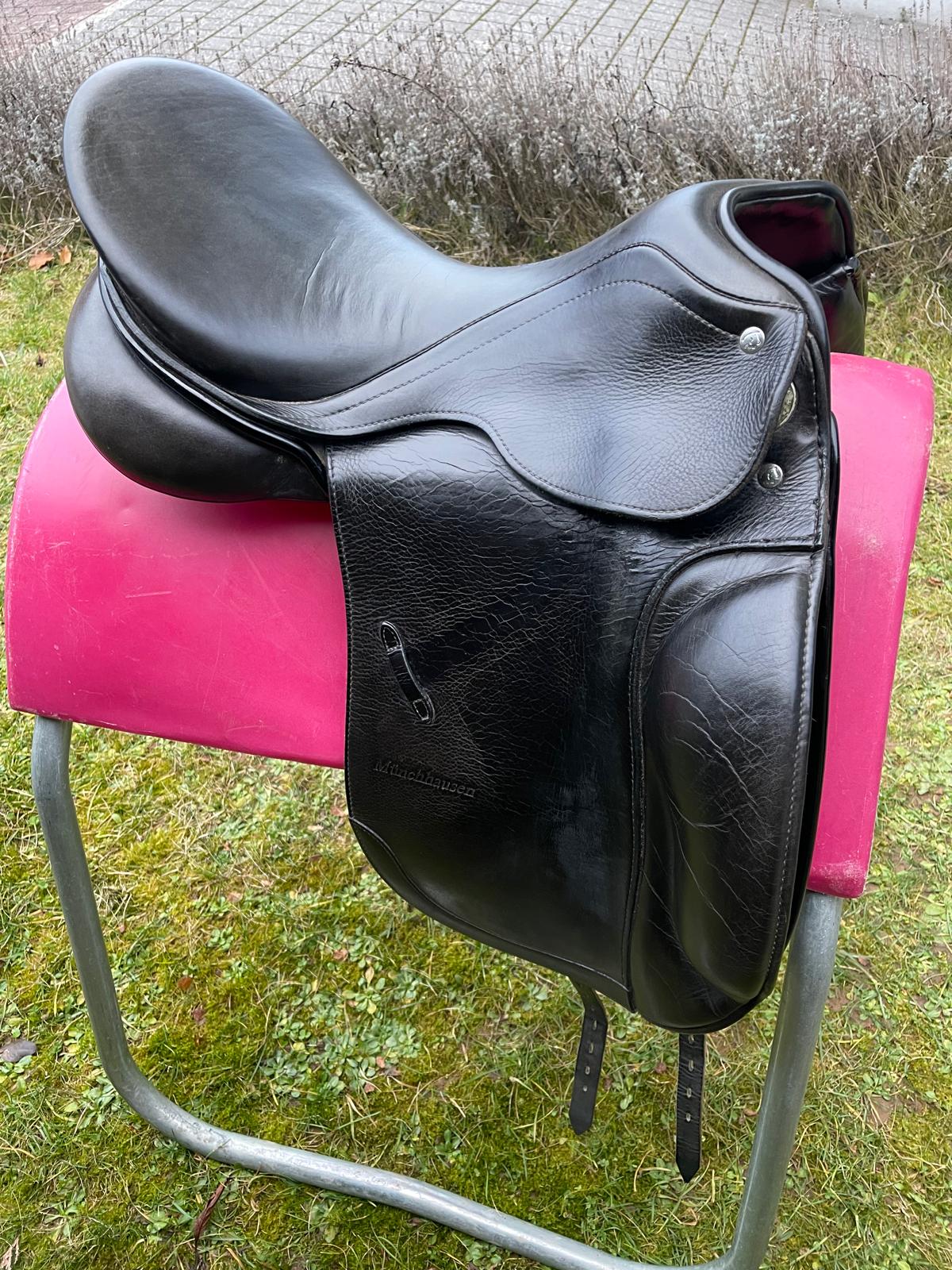 Passier Caprilli Münchhausen 17,5" schwarz Dressursattel, Pferdesattel Shop