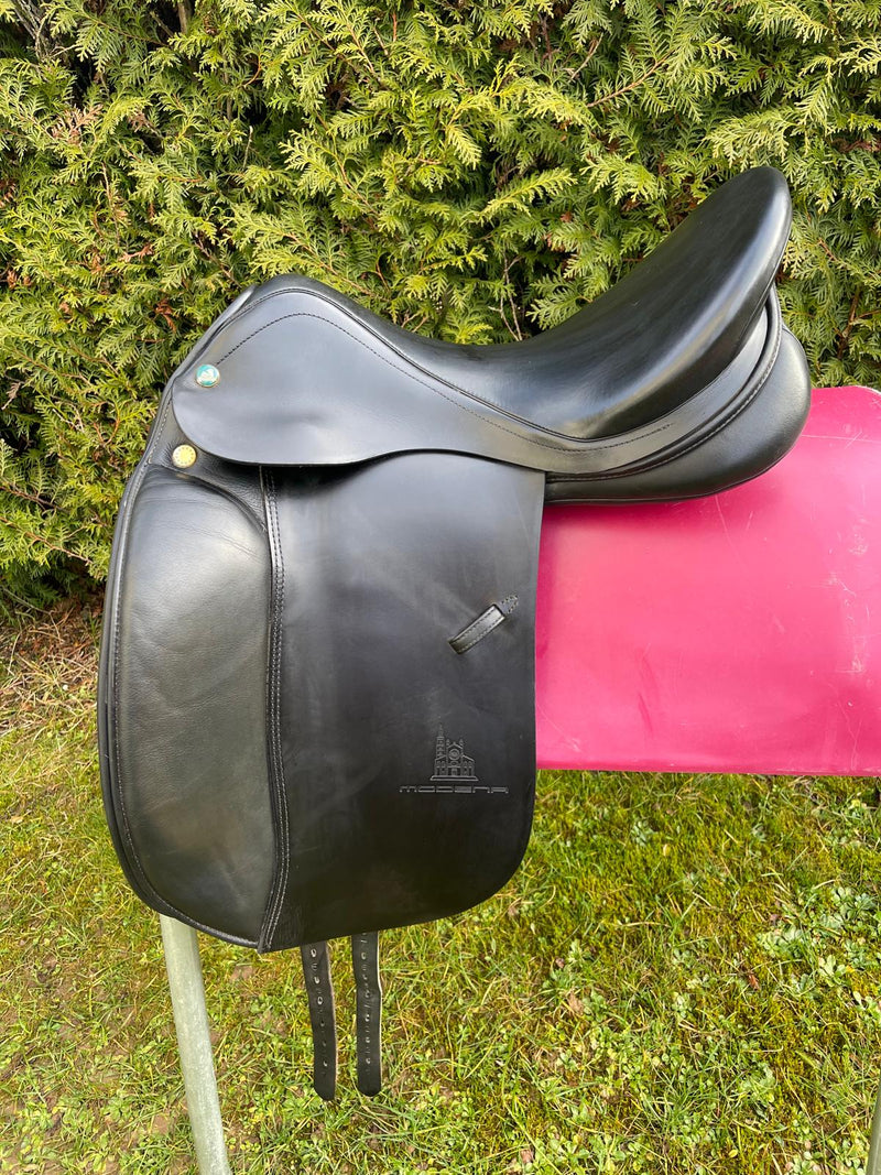 Prestige Modena 17"  17/34 schwarz Dressursattel