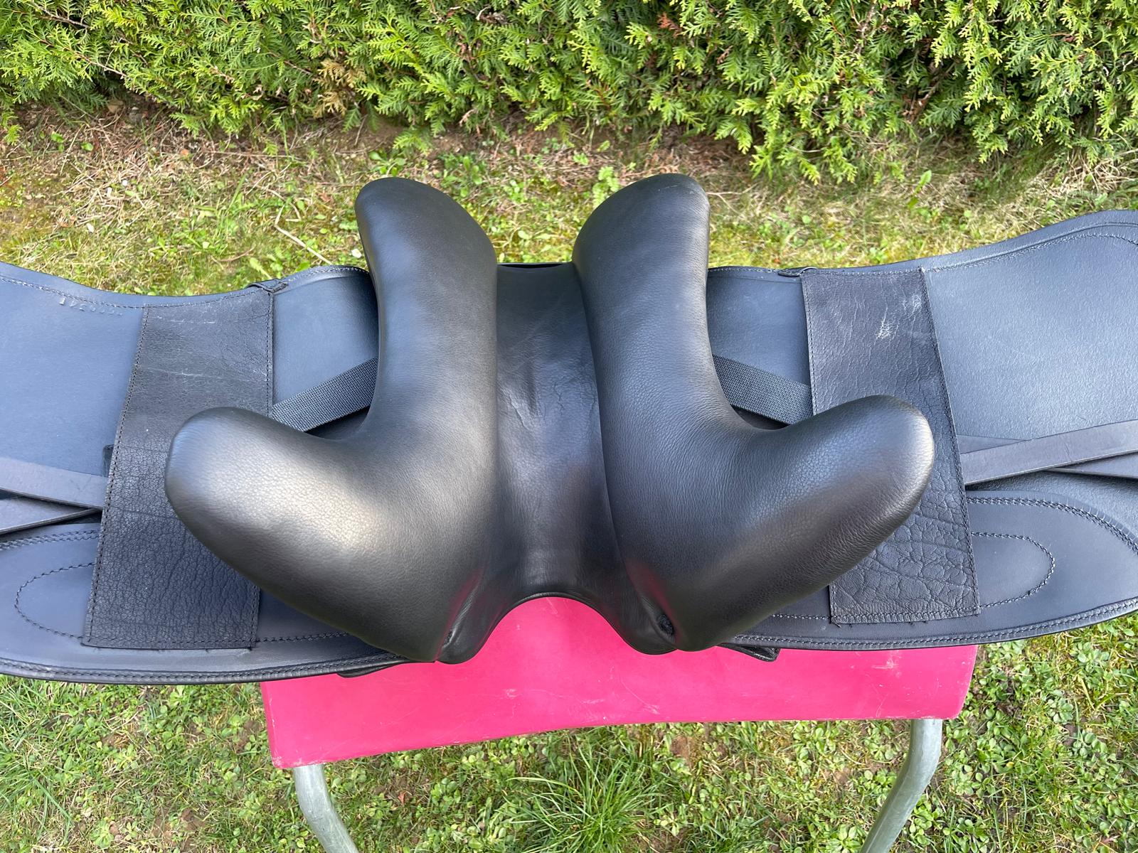 Sommer Novalis  "Marezzo"  17,5" schwarz [NEU], Pferdesattel Shop