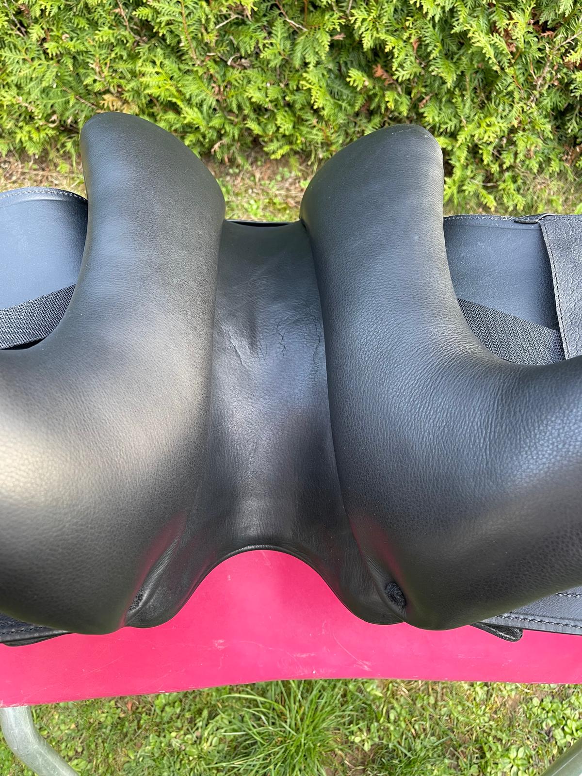 Sommer Novalis  "Marezzo"  17,5" schwarz [NEU], Pferdesattel Shop