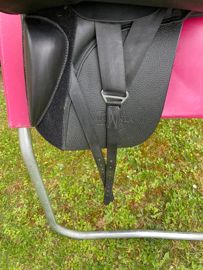 Stübben Virginia schwarz 17" Dressursattel, Pferdesattel Shop