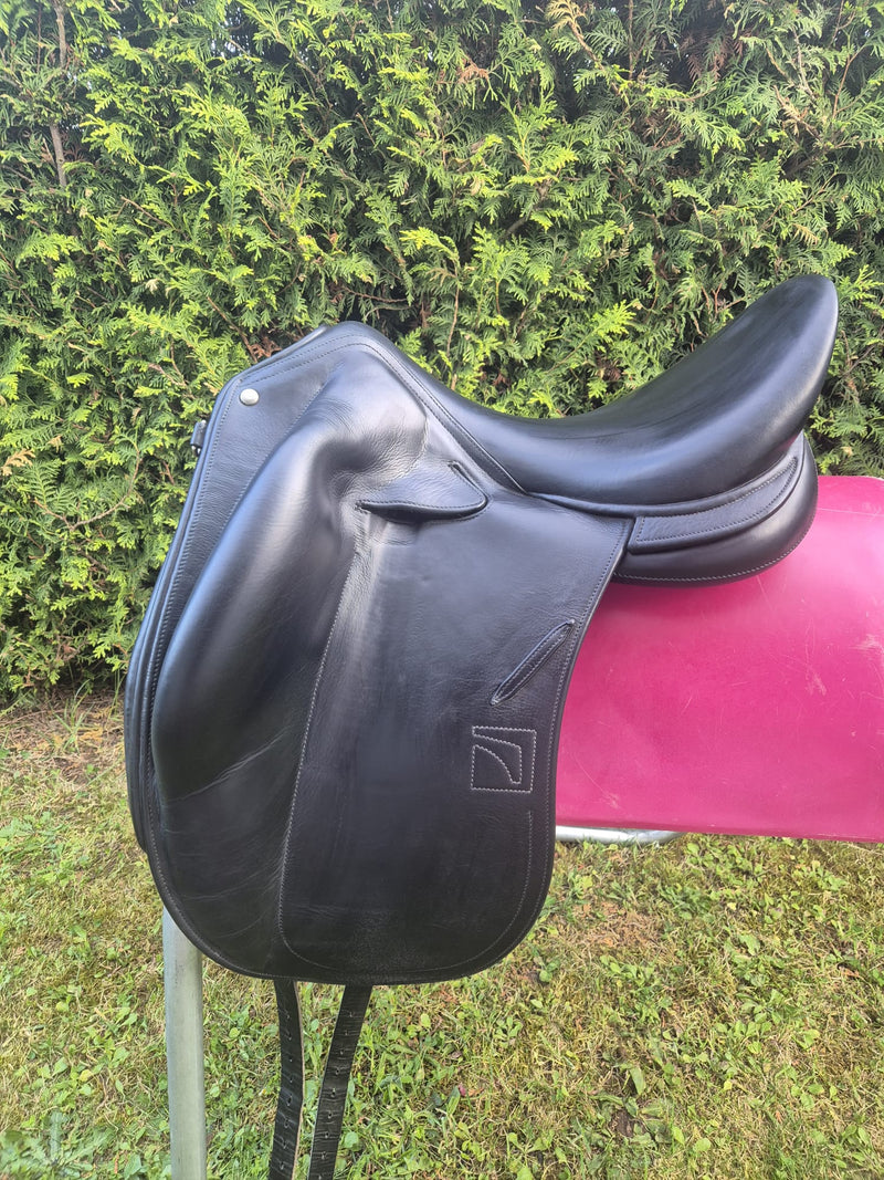 Childeric DPL 17,5" Schwarz Dressursattel