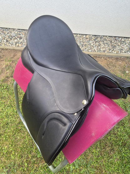 Sommer Opus Dressur Rahmen und Schnur Lack 18" schwarz [NEU], Pferdesattel Shop