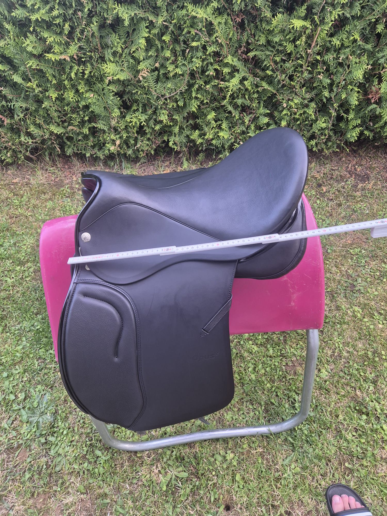 Sommer Opus Dressur Rahmen und Schnur Lack 18" schwarz [NEU], Pferdesattel Shop