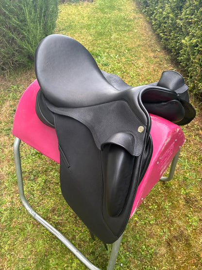 Sommer Novalis  "Lack"  17,5" schwarz [NEU] Pferdesattel Shop