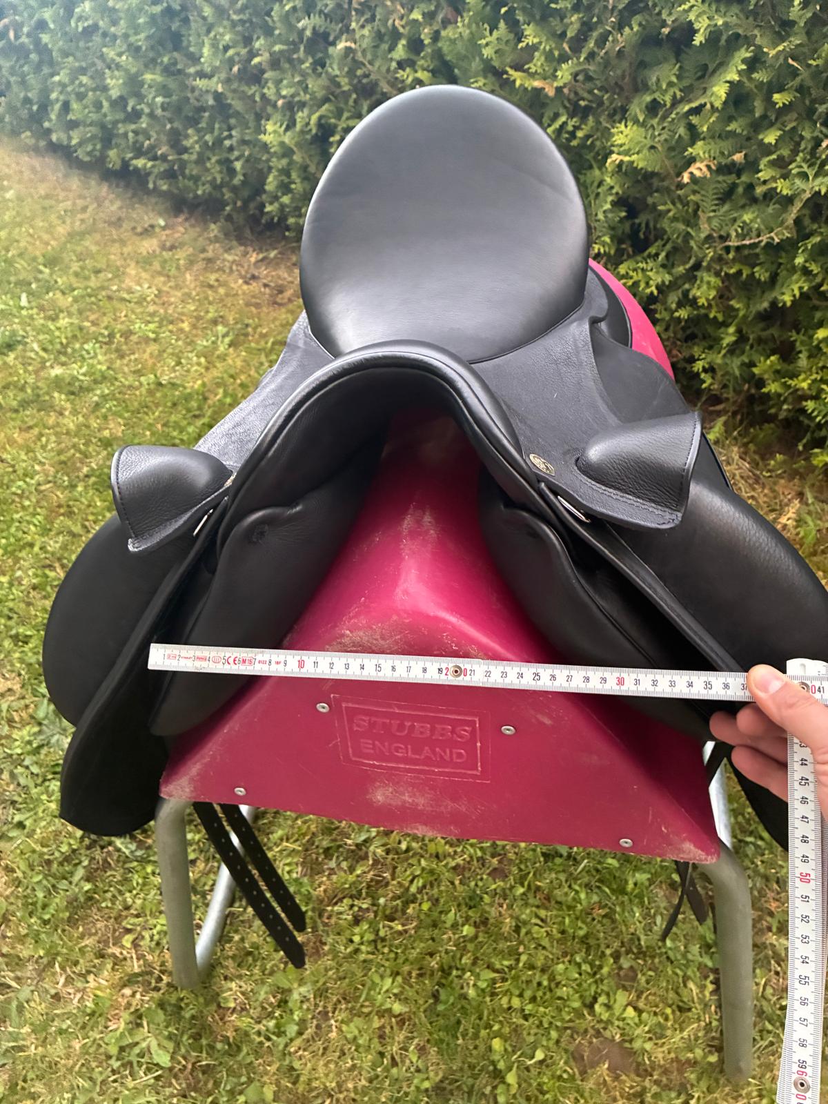 Sommer Novalis  "Kroko Lack"  17,5" schwarz [NEU],Pferdesattel Shop