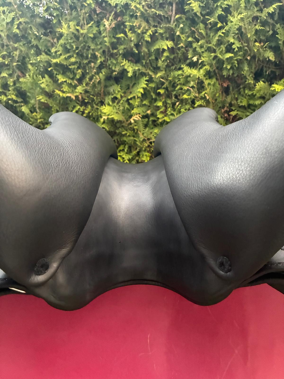 Sommer Novalis  "Kroko Lack"  17,5" schwarz [NEU],Pferdesattel Shop