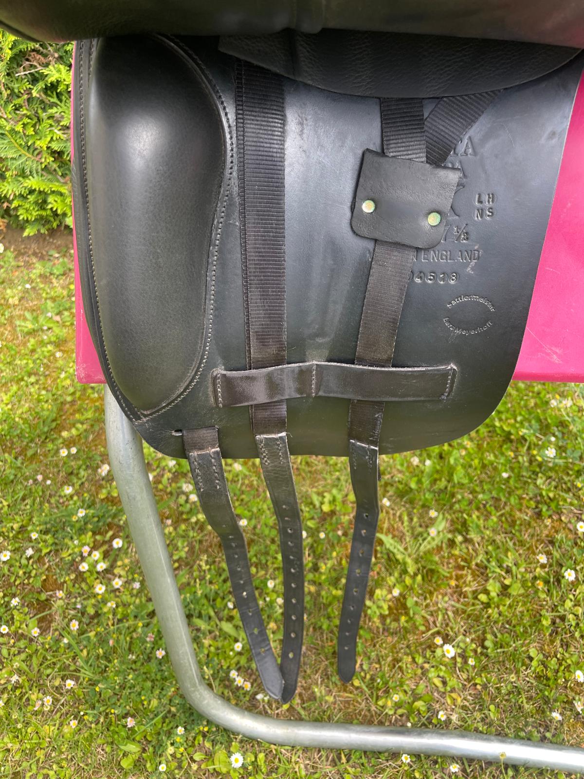 Albion SLK schwarz 17,5" Dressursattel, Pferdesattel Shop