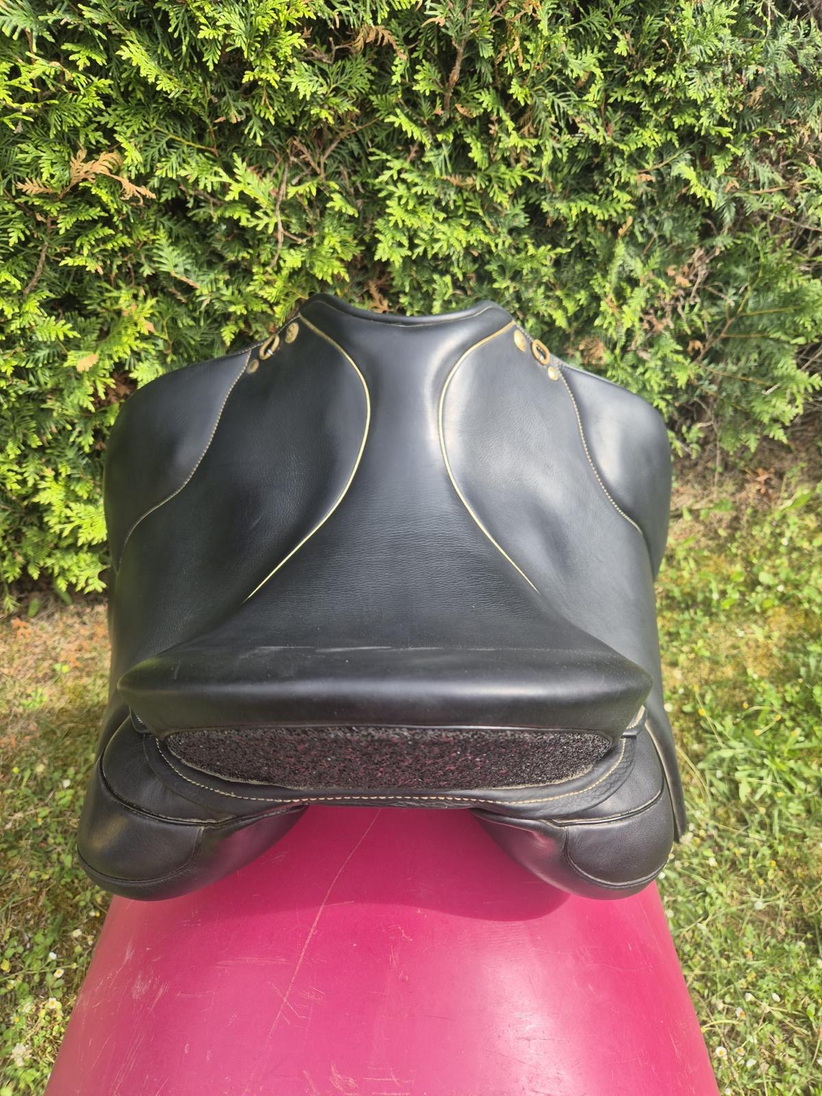 Sommer Minos Dressursattel 17,5" schwarz, Pferdesattel Shop