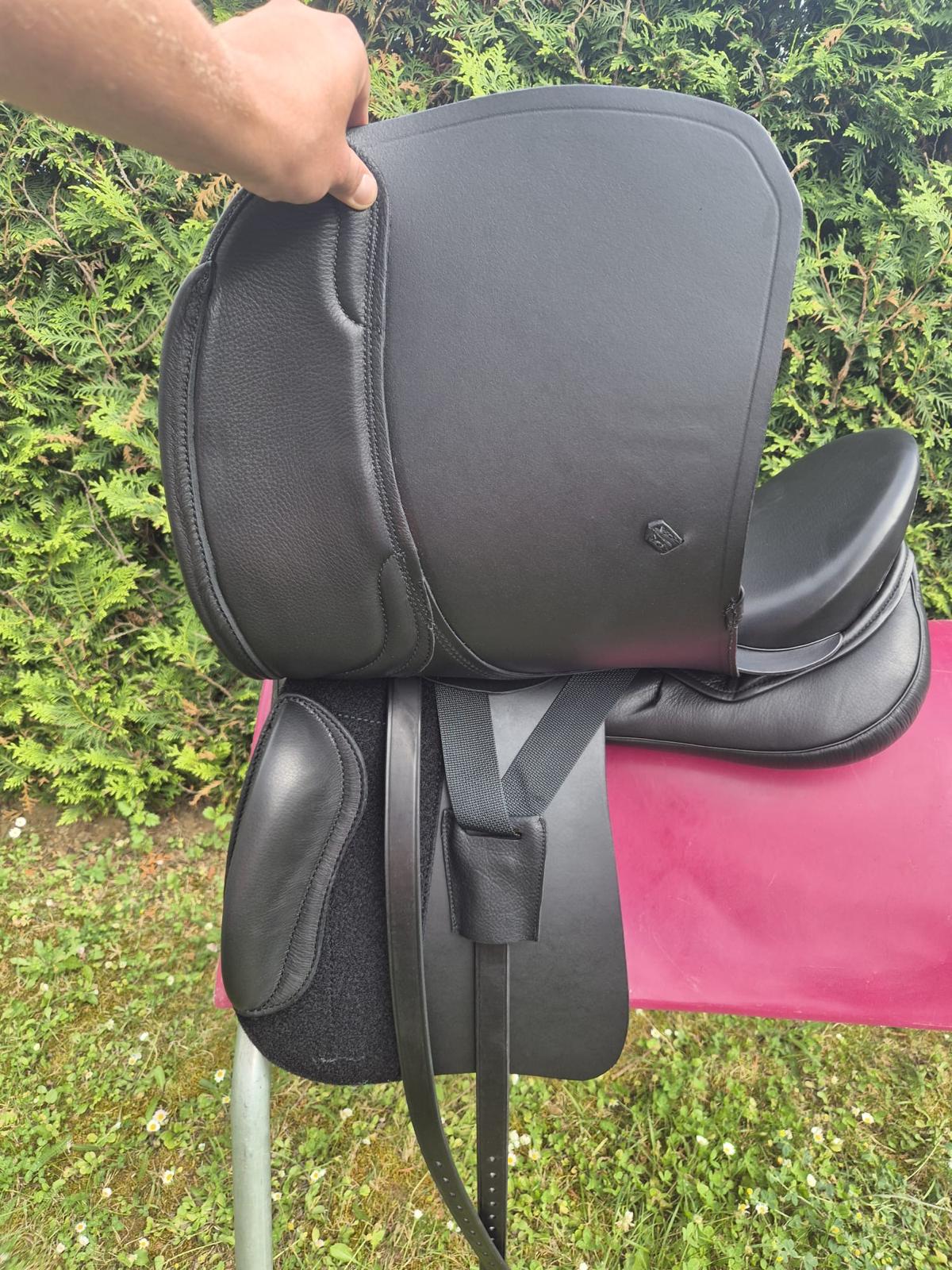 Sommer Somero Classic DS "Marezzo" 17,5" Schwarz Dressursattel [NEU], Pferdesattel Shop
