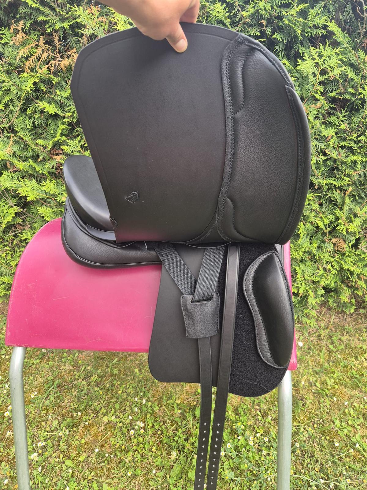 Sommer Somero Classic DS "Marezzo" 17,5" Schwarz Dressursattel [NEU], Pferdesattel Shop