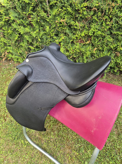 Sommer Novalis  "Lack  17,5" schwarz [NEU], Pferdesattel Shop